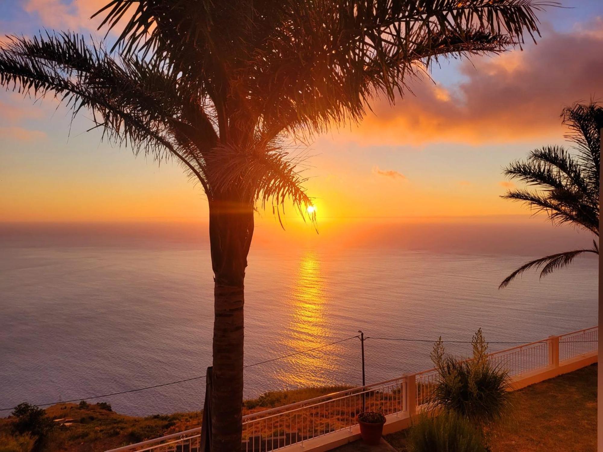 The Best Sea View In Madeira - Casa Farol Fajã da Ovelha Esterno foto